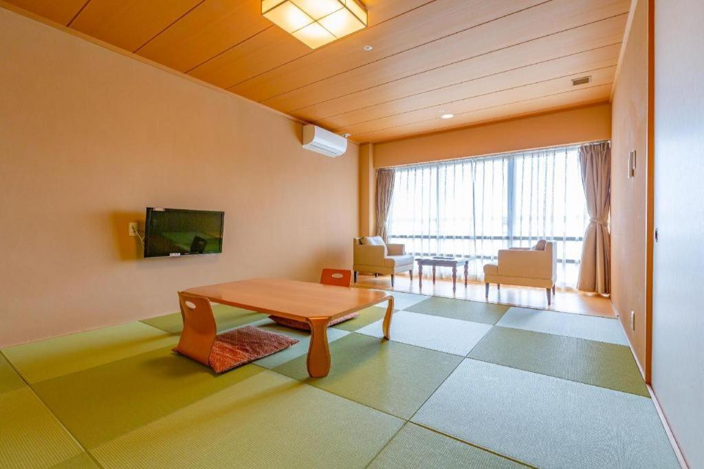 Ooedo Onsen Monogatari Minoh Kanko Hotel ภายนอก รูปภาพ