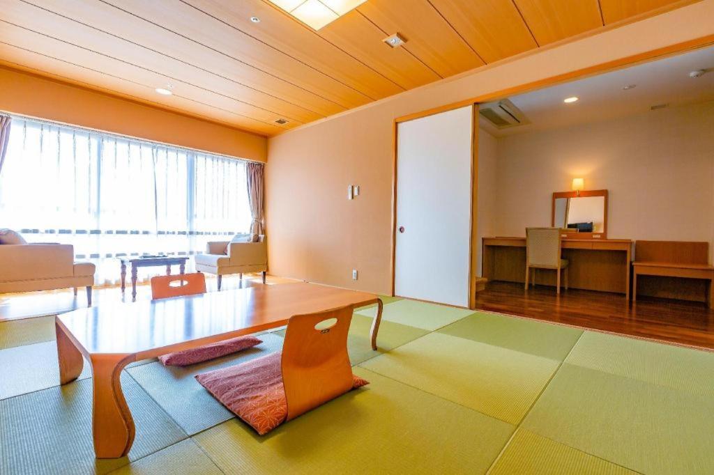 Ooedo Onsen Monogatari Minoh Kanko Hotel ภายนอก รูปภาพ