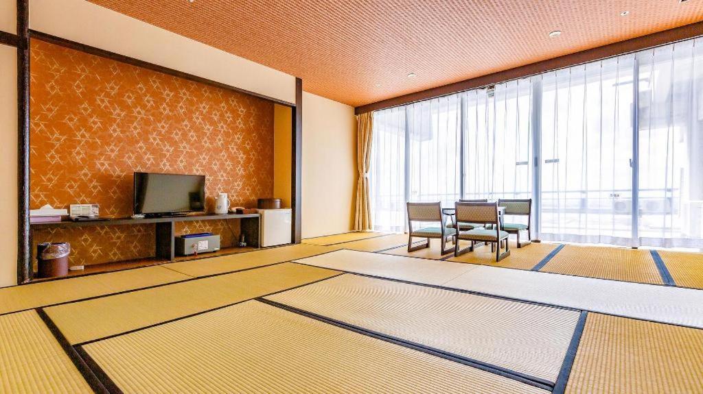 Ooedo Onsen Monogatari Minoh Kanko Hotel ภายนอก รูปภาพ